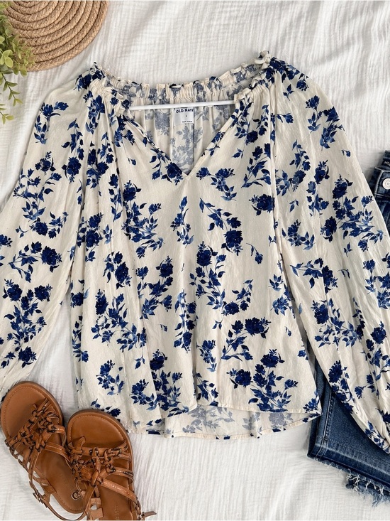 Old Navy Tops - Old Navy Blue & White Floral Peasant Blouse Women’s Large Balloon Sleeve Boho